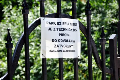V Botanickej záhrade osádzajú nové oplotenie