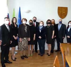 Rektorka SPU zablahoželala novým profesorom univerzity